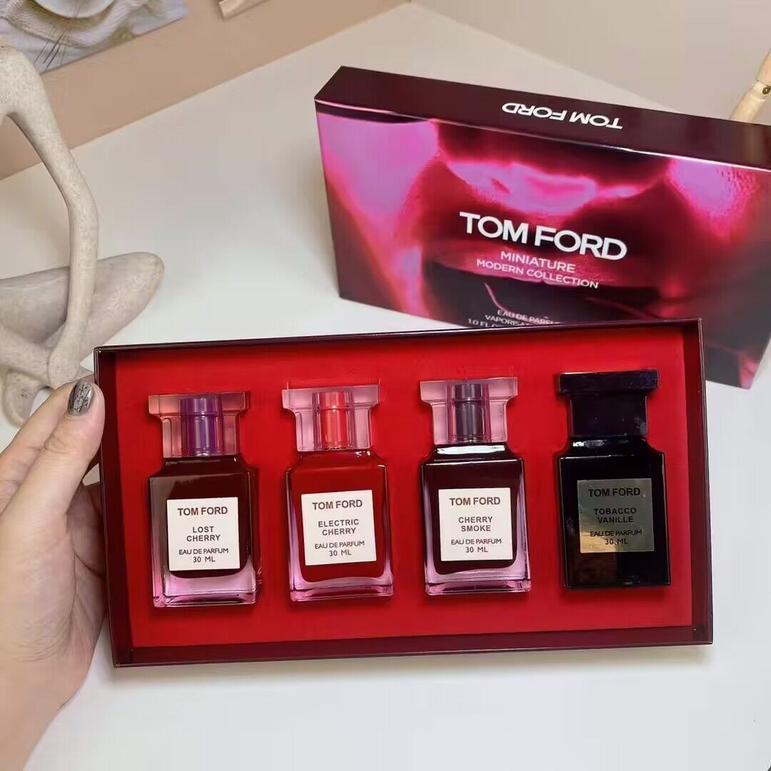 新品未使用 TOM FORD 30ml*4 香水