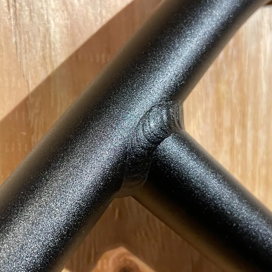 【新品】マルチポジションハンドル ハーフムーンシェイプ 幅710mm ブラック 新品】マルチポジションハンドル ハーフムーンシェイプ 幅710mm