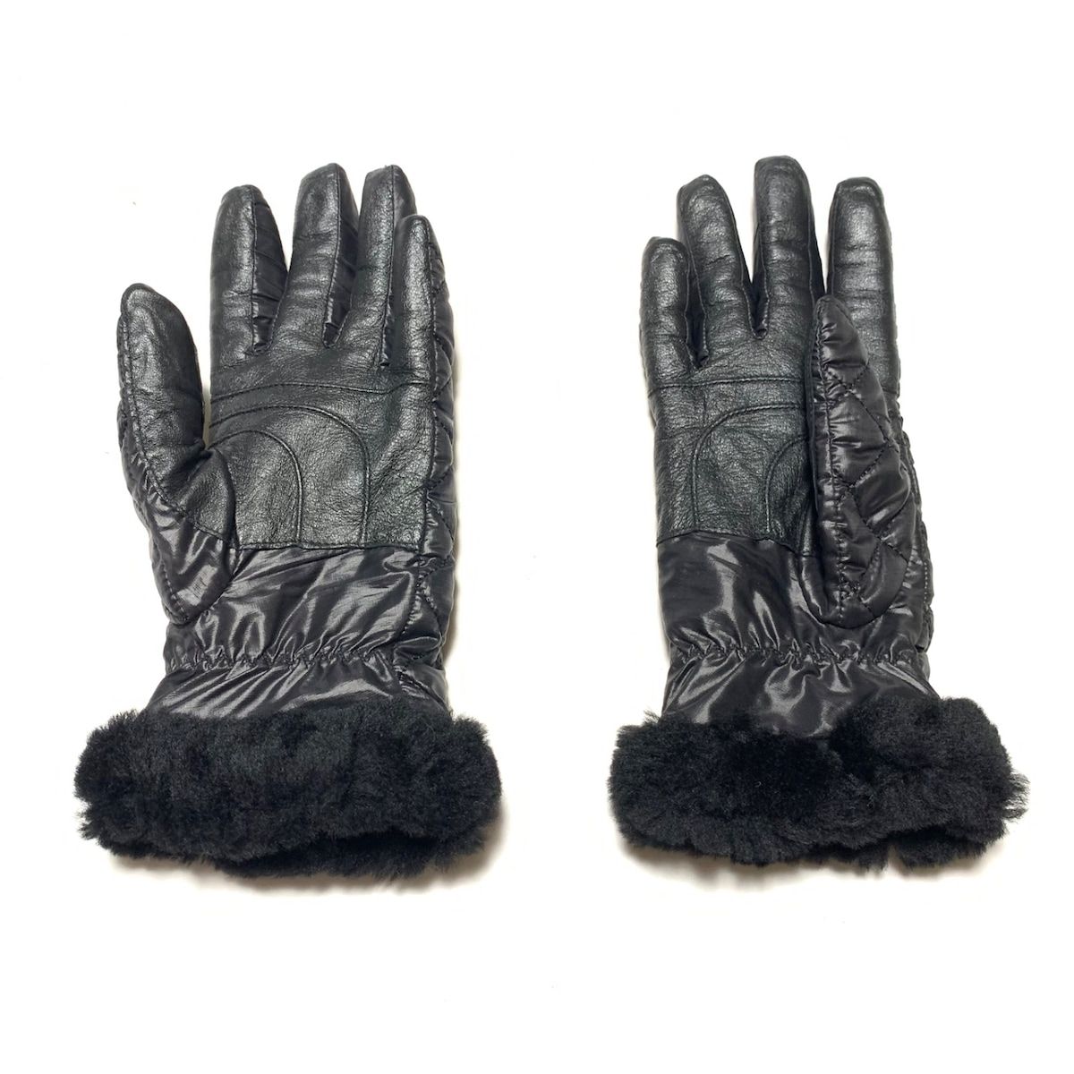 UGG(アグ) 手袋 レディース - 黒 ムートン