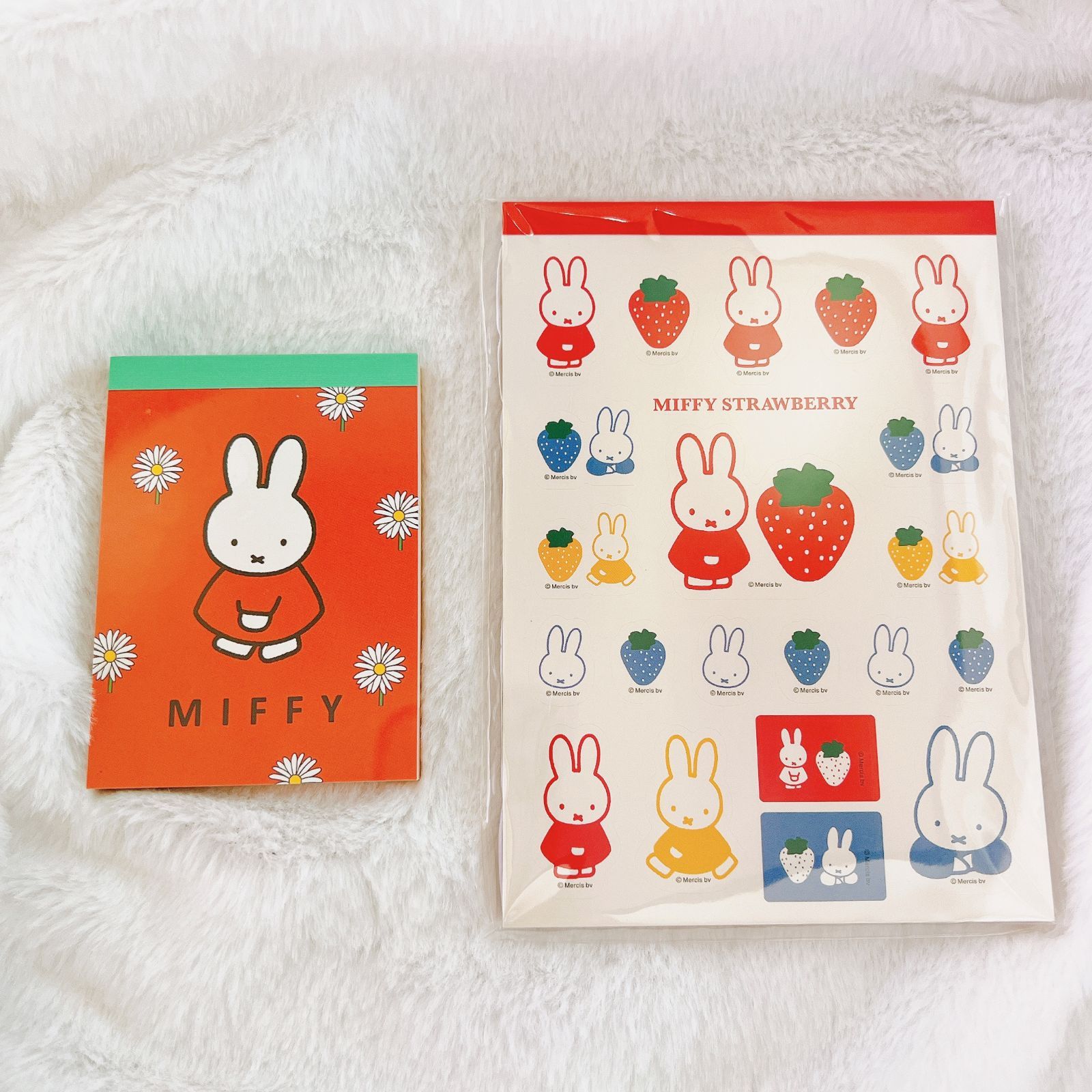 miffyメモ帳セット ミッフィー ミニメモパッド 赤 メモ帳049494 メモパッド シール付049708 二種類各一 - メルカリ