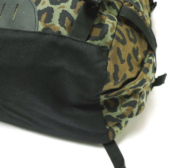 SUPREME シュプリーム 10SS GUIDE 28 LEOPARD BACKPACK