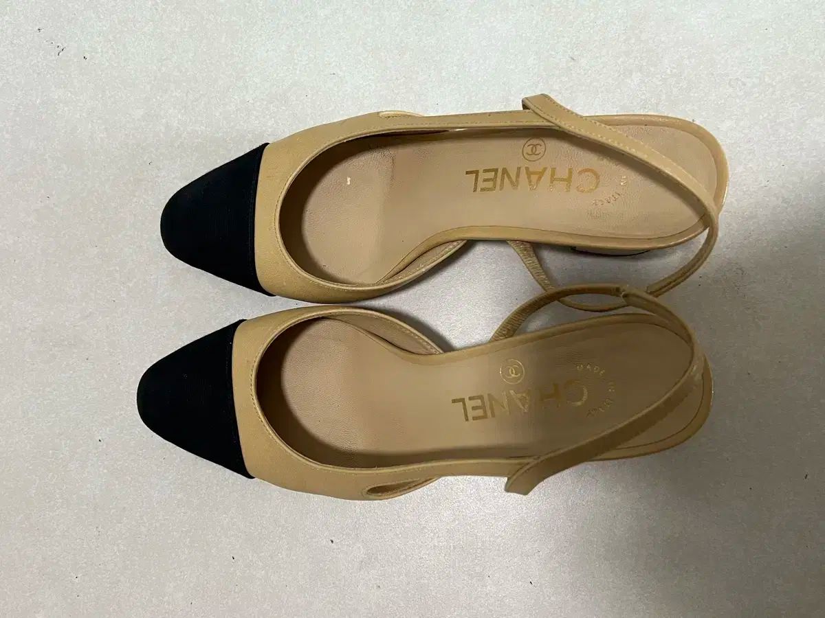 シャネルスリングバックシューズ