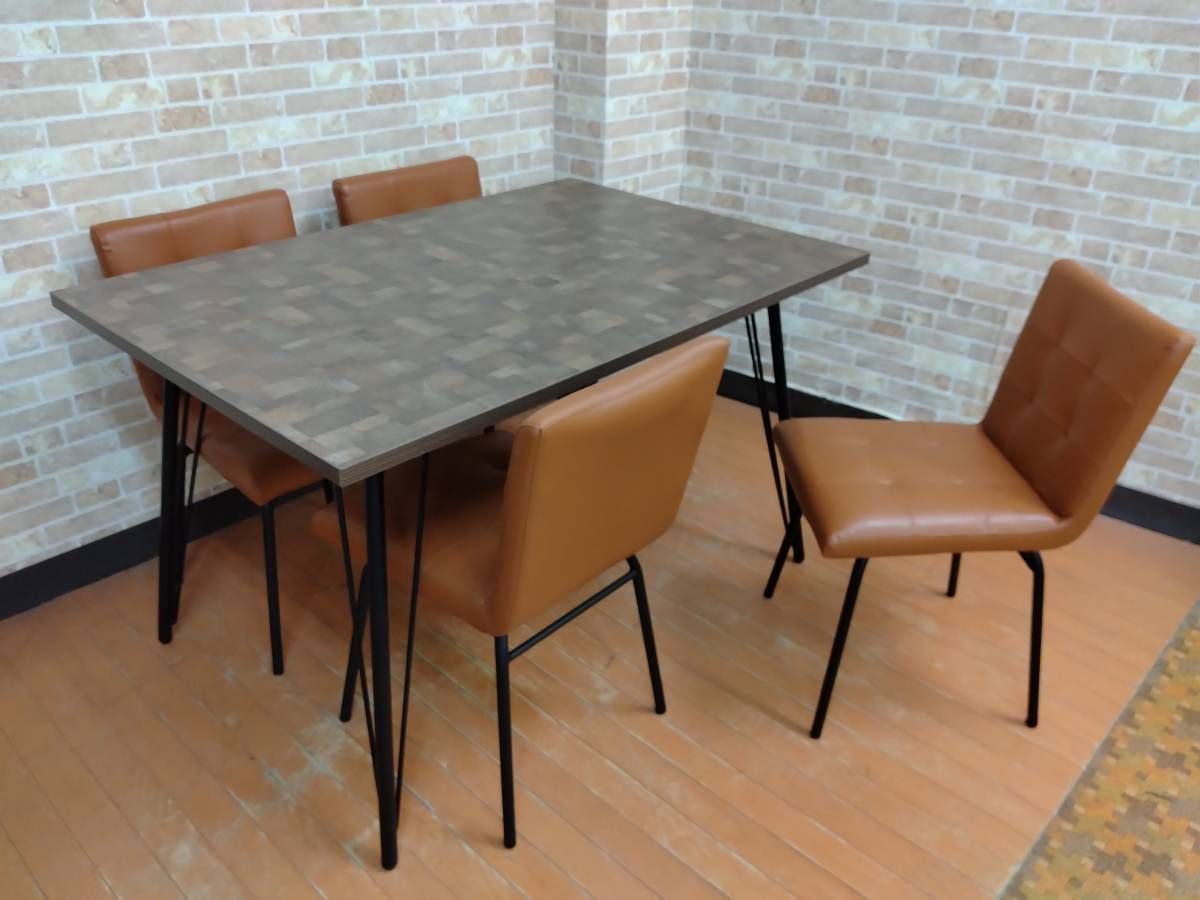 テーブル4点セット　未使用　　配達無料 テーブル4点セット 未使用 配達無料