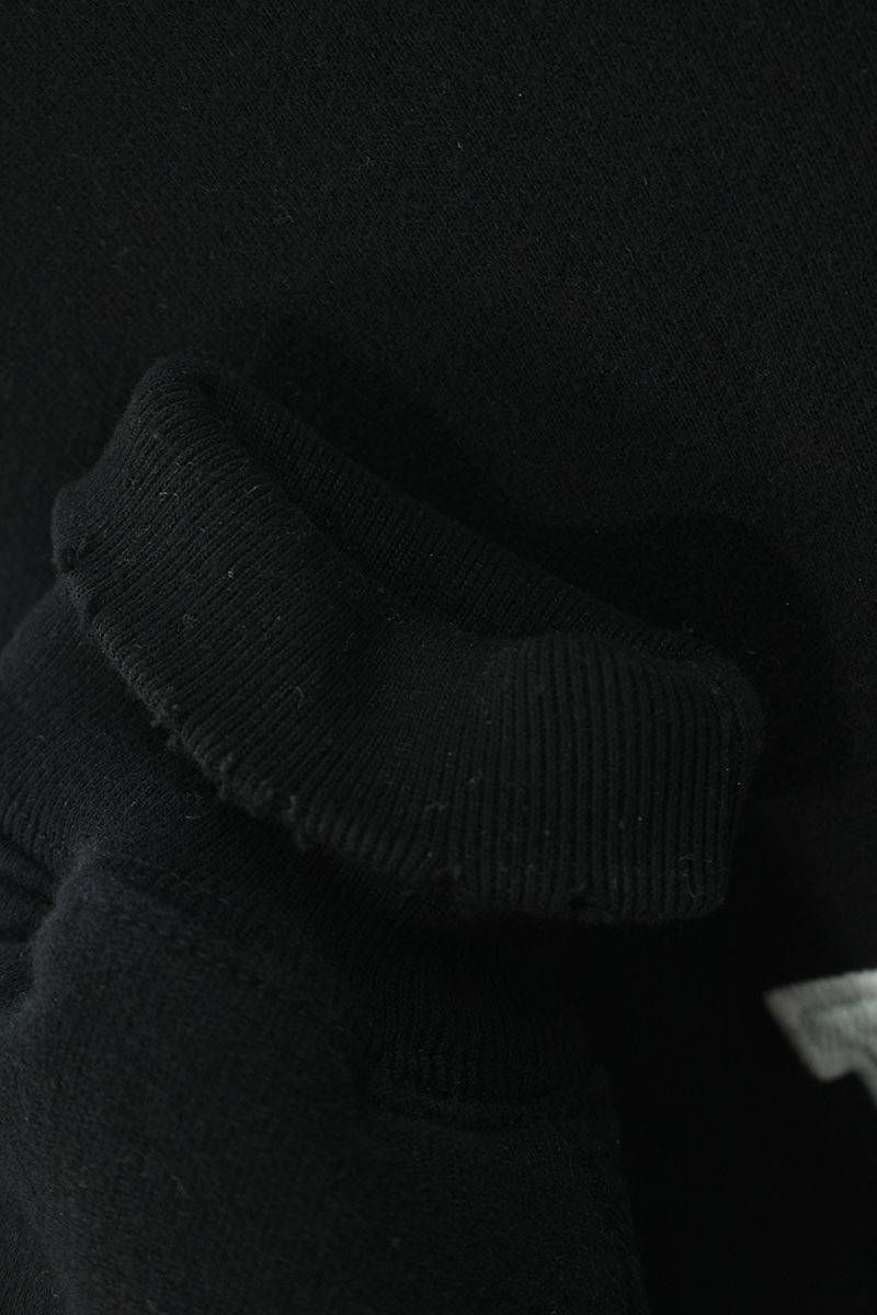 バレンシアガ 652981 TKVD4 FREEロゴモックネックスウェット バレンシアガ 652981 TKVD4 FREEロゴモックネックスウェット