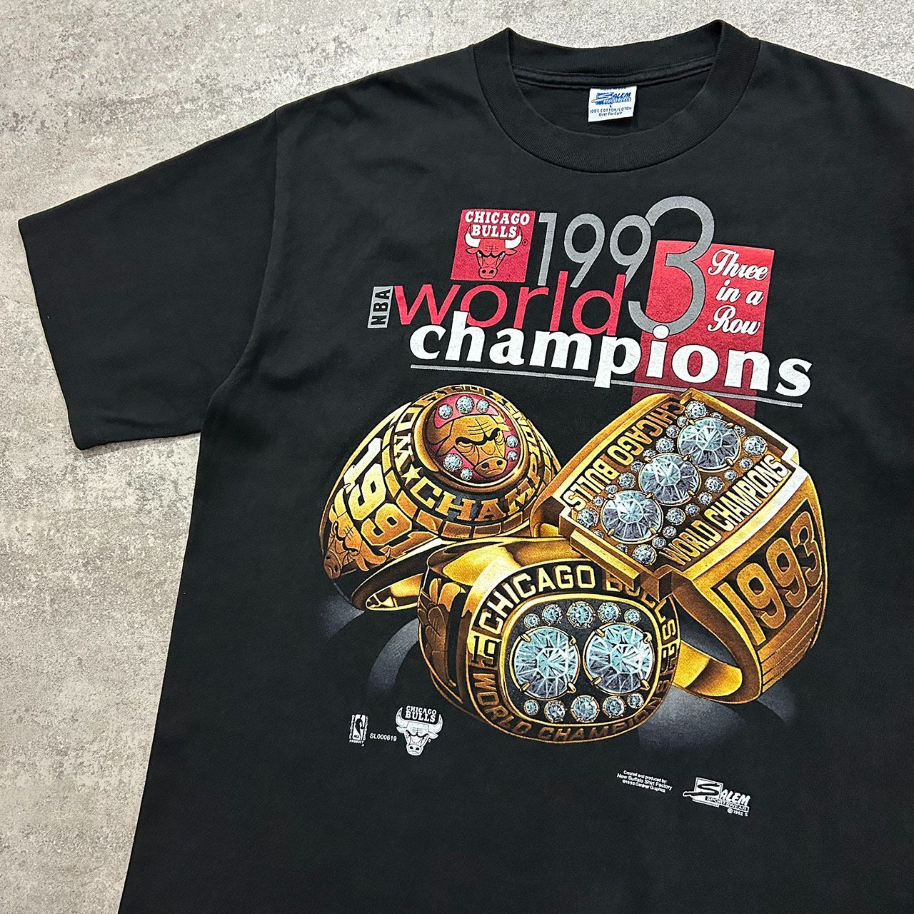 最も完璧な nanana1976☆NBA シカゴブルズ 1993記念Tシャツ L Tシャツ 