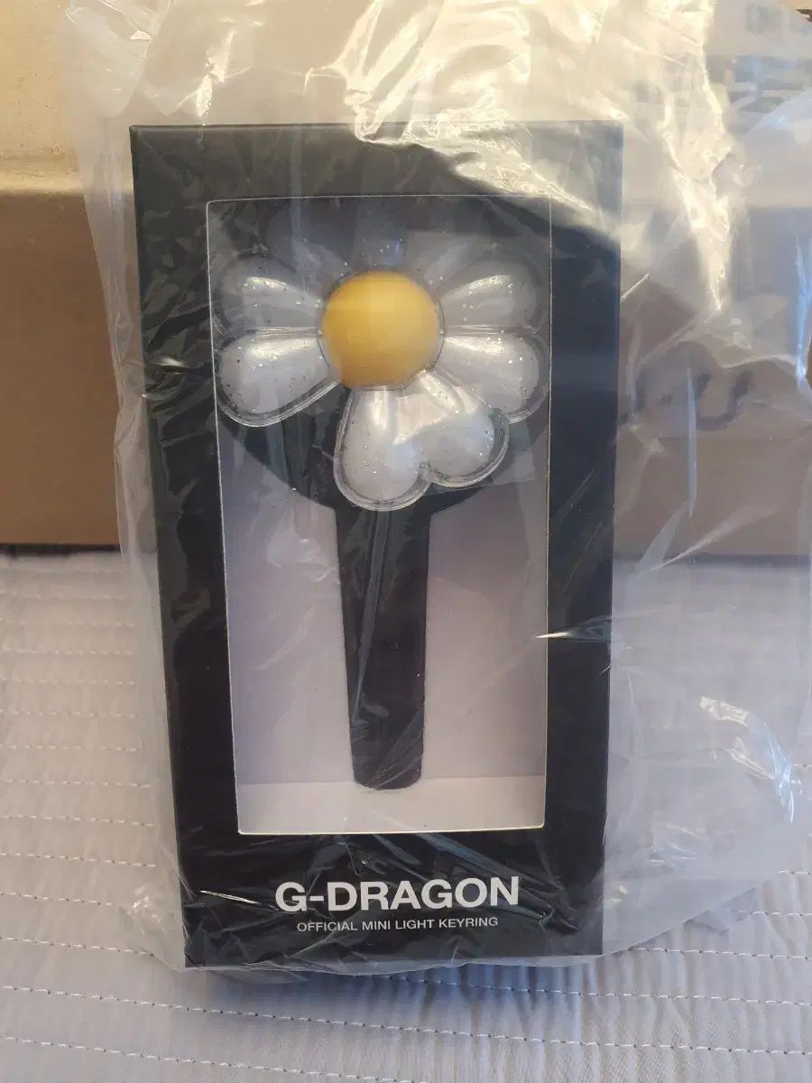 G-DRAGON ジヨン ミニペンライト キーリング キーホルダー 新品未開封 G-DRAGON ジヨン ミニペンライト キーリング キーホルダー 新品