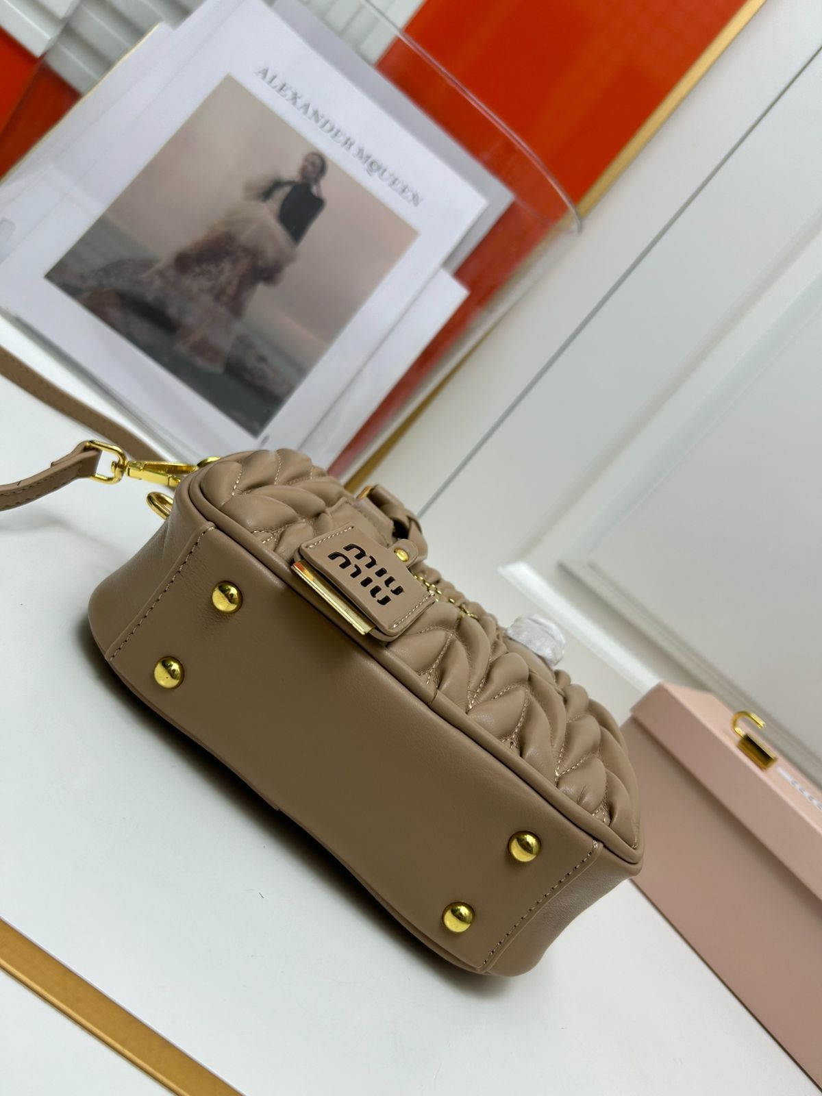 MIU MIU ミュウミュウ ショルダーバッグ ハンドバッグ 20cm