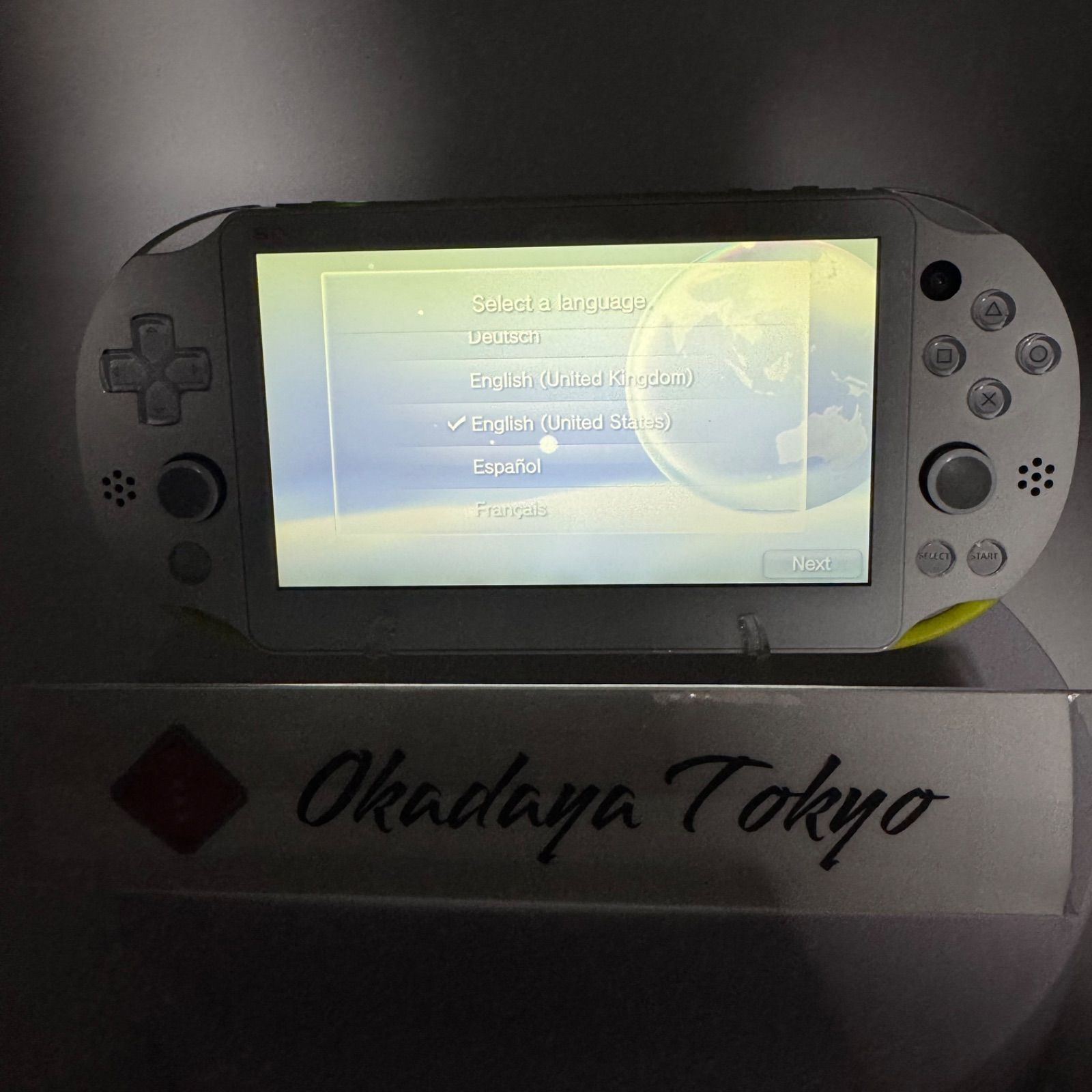 ホワイト