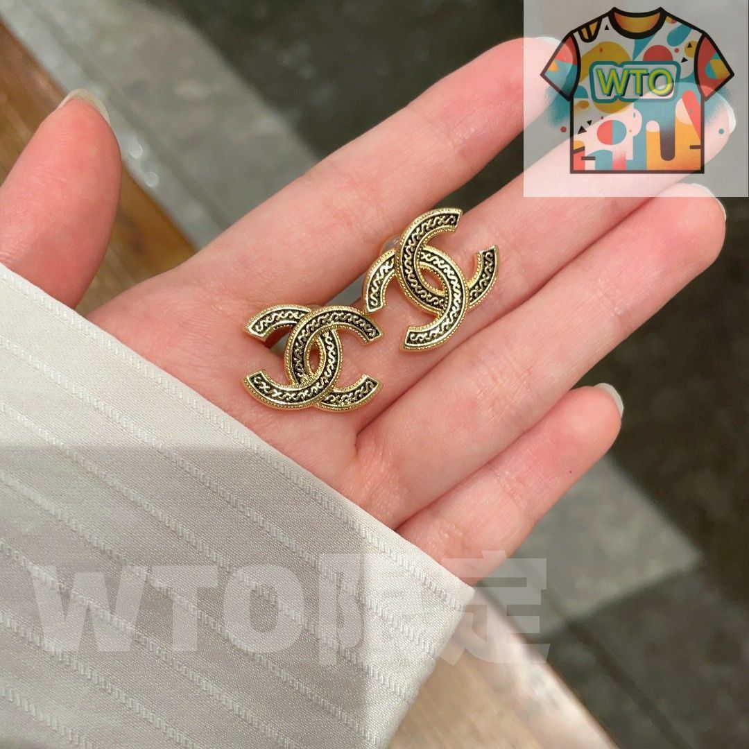 CHANEL ピアス　ヴィンテージ CHANEL】シャネル ヴィンテージ ロゴ ピアス CCマーク (CHANEL