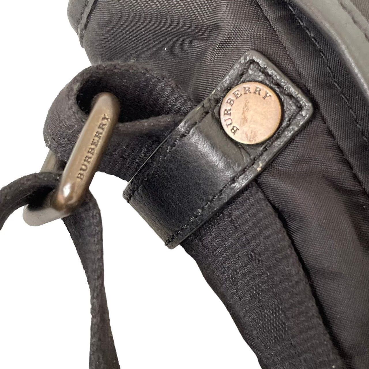 BURBERRY バーバリー ショルダーバッグ 黒 CNQINCHOQIN スクエア 磁石 