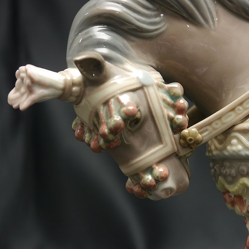 リヤドロ♦フィギュリン♥サンホセの祭り 少年・少女・馬・台座あり・ 廃盤 リヤドロ♢フィギュリン♥サンホセの祭り 少年・少女・馬・台座