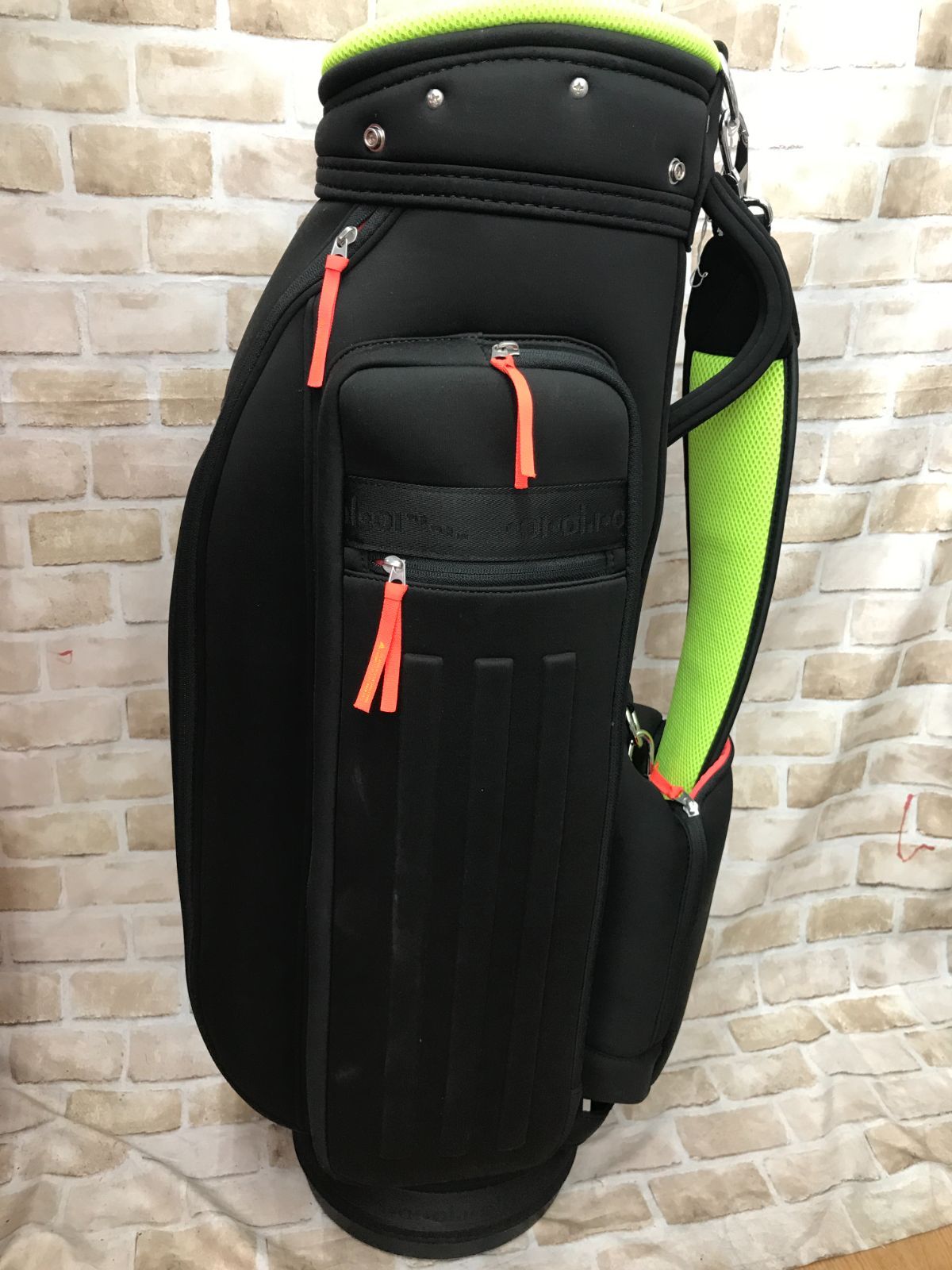 アディダス GOLFスタンド式キャディーバッグ・ラウンド未使用・美品商品 楽天市場】【365日出荷対応】 アディダス ゴルフ キャディバッグ