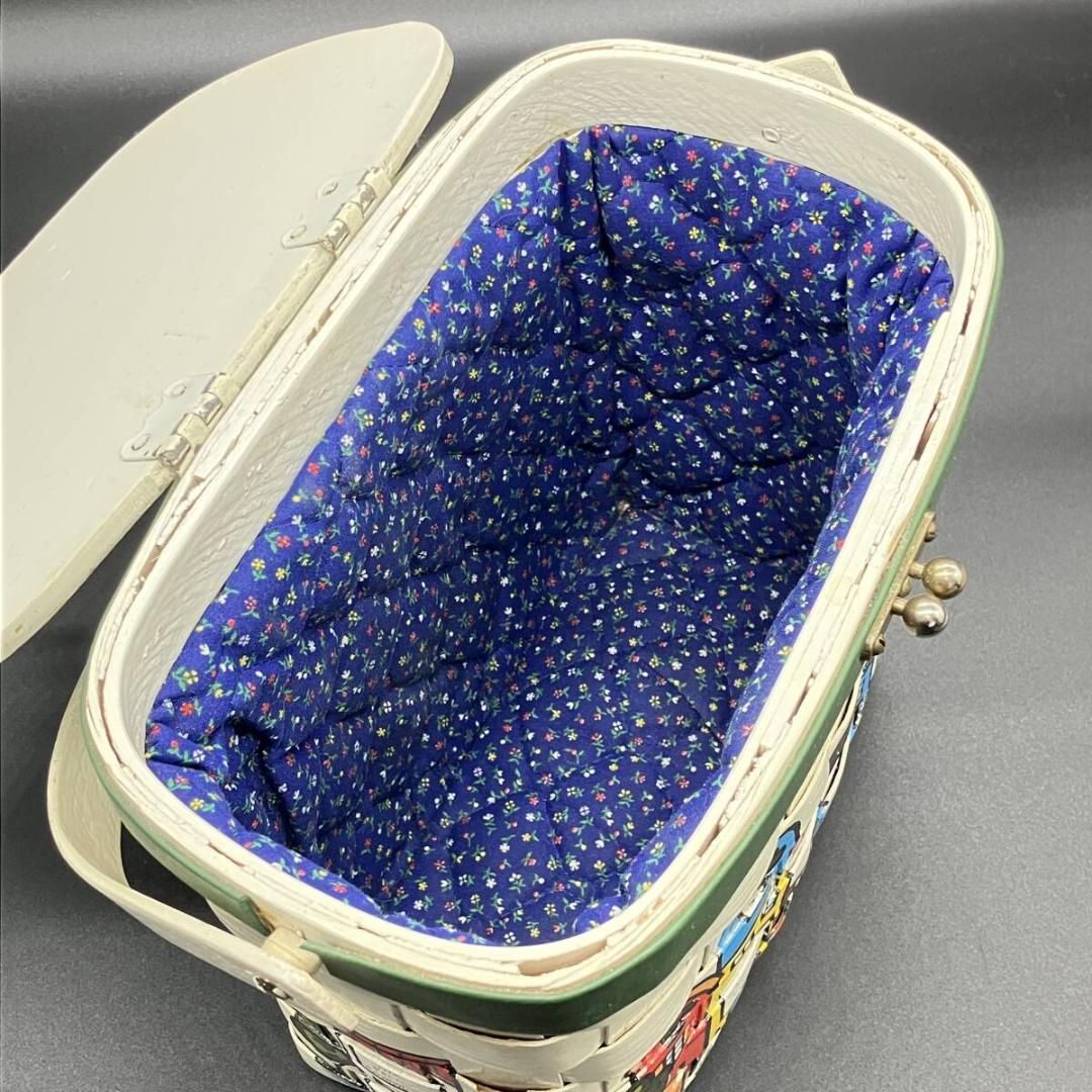 カロナンバスケット ポップアート 1970年代 ビンテージ CARONAN ロック付き ホワイト サイン入り サウスカルフォルニア POP_25A DECORATOM_COM_BR