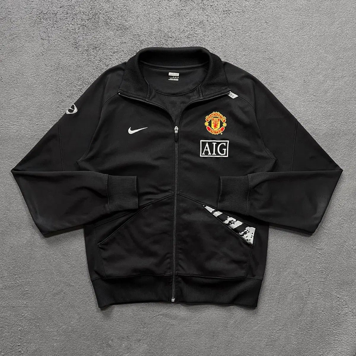 定番 Nike(ナイキ） マンチェスター ユナイテッド 黒 ジャージ - メルカリ ウェア