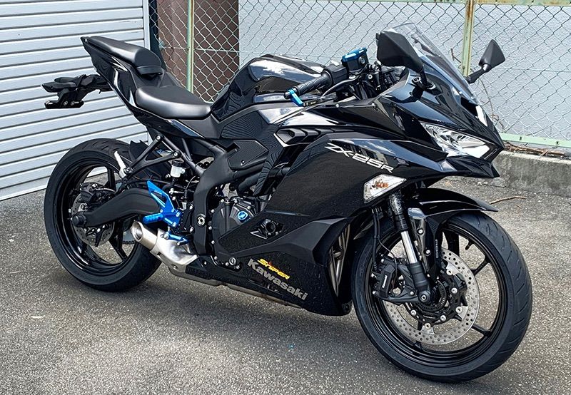 NINJA ZX-25R ZX-4R ストリート用 バックステップ 青 クイックシフター
