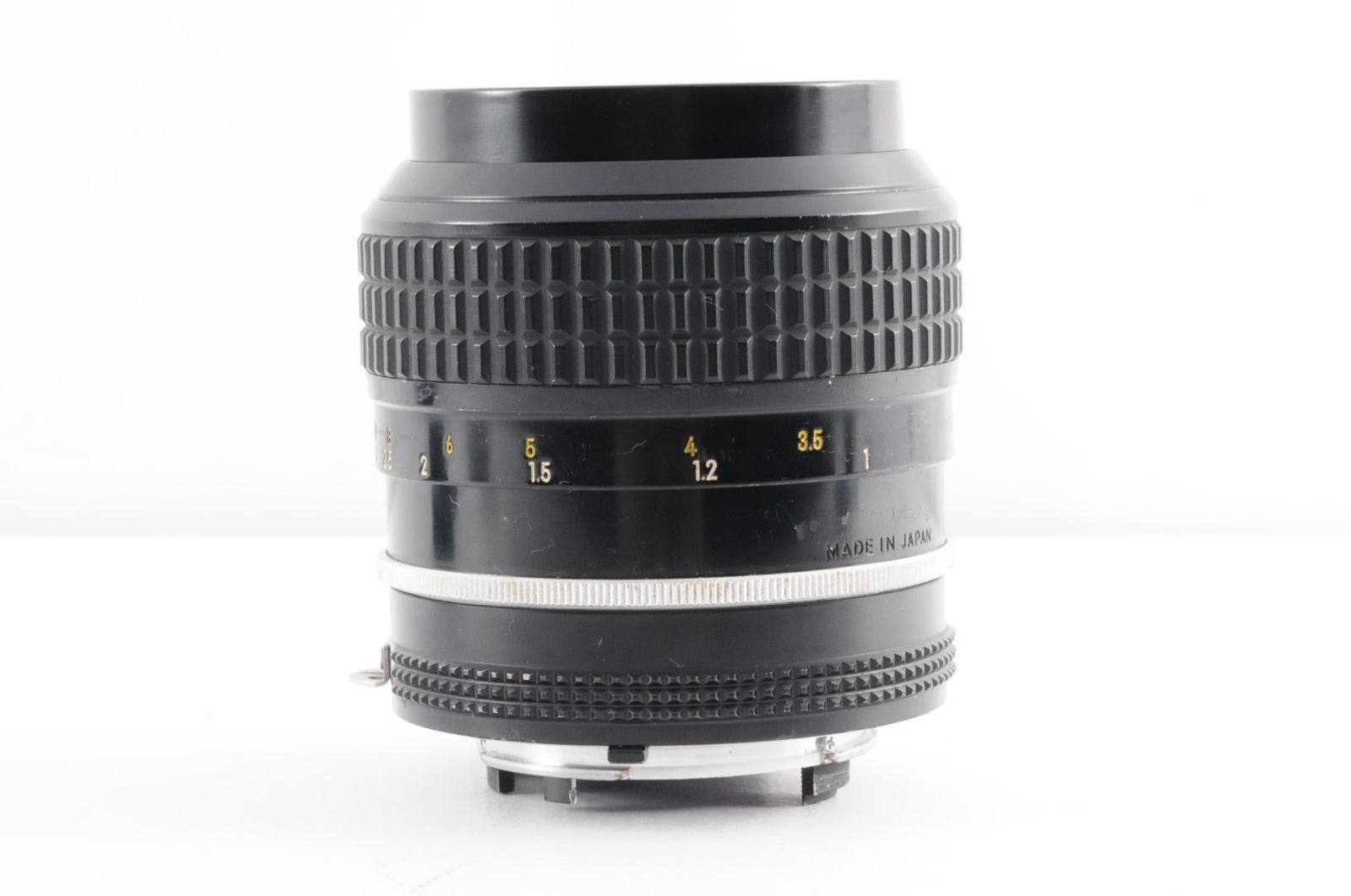 ニコン Nikon Ai NIKKOR 105mm F2.5 1:2.5 MF マニュアル カメラレンズ