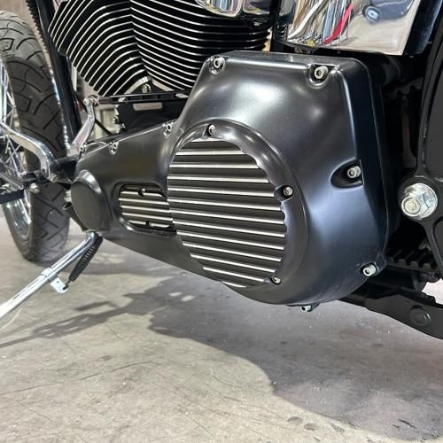 FINNED ダービーカバー 2018年FLSB 2019年以降ソフテイル DECORATOM_COM_BR