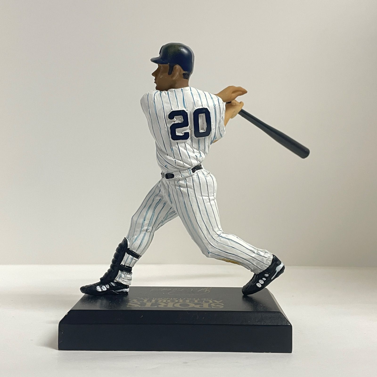 ニューヨーク ヤンキース フィギュア ホルヘ・ポサダ #20 20000