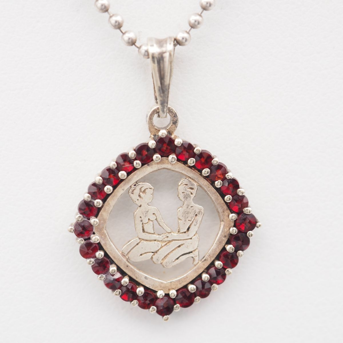 900刻印 ヴィンテージ ガーネット チャーム ペンダントトップ アンティーク 900刻印 ヴィンテージ ガーネット チャーム ペンダントトップ