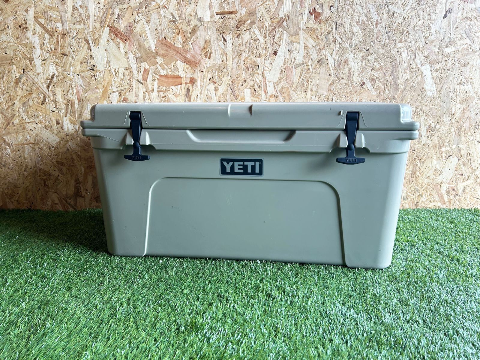 イエティ YETI Tundra タンドラ 65 タン ☆未使用品 YETI イエティ YETI Tundra タンドラ 65 タン ☆未使用品 YETI