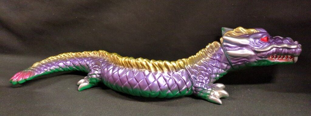 M1号 世紀の大怪獣東宝怪獣シリーズ マンダ(緑成型/メタ紫 金 銀塗装