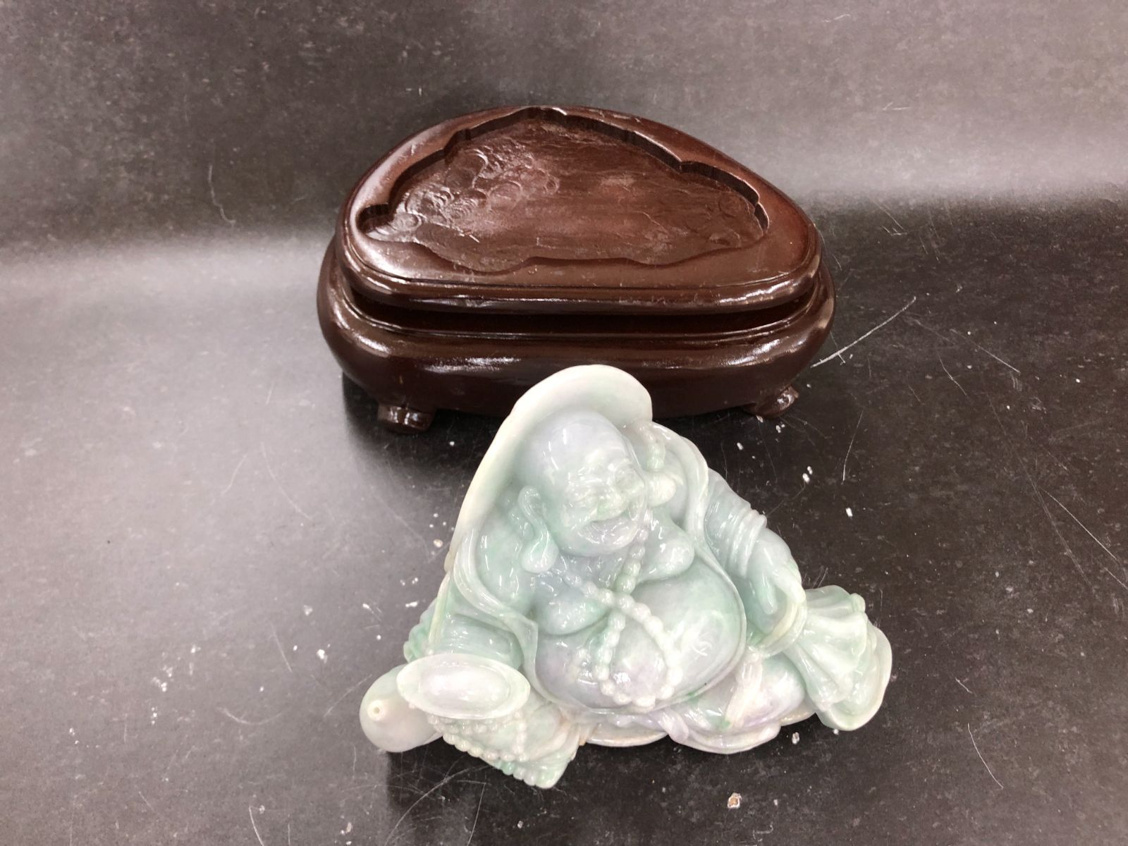 開運アイテム・布袋様/本翡翠台座付き - メルカリ