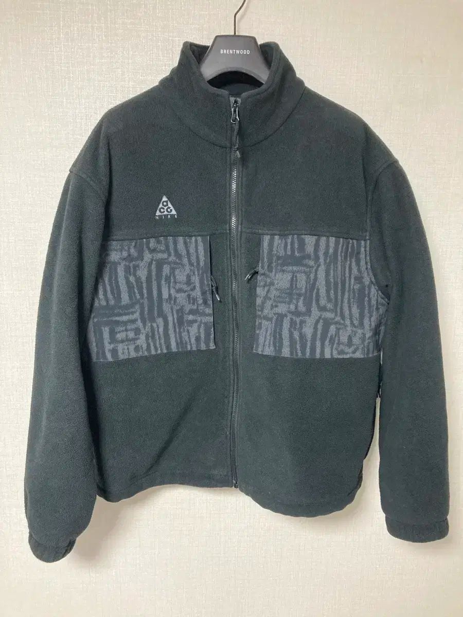 Nike(ナイキ） acg フリースジャケット 海外モデル M サイズ