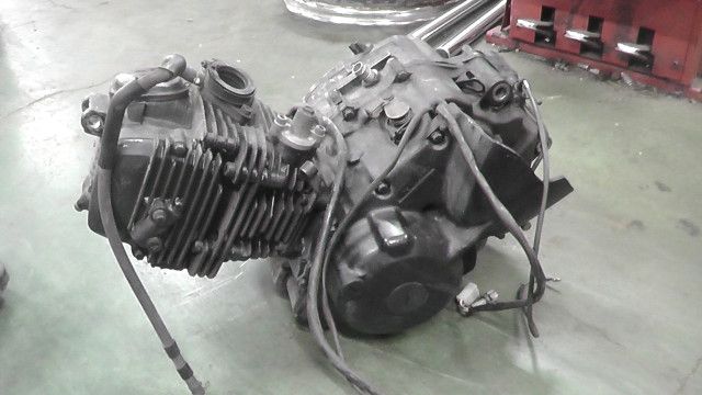 TW200 DG07J-027xxx の エンジン 1759190006