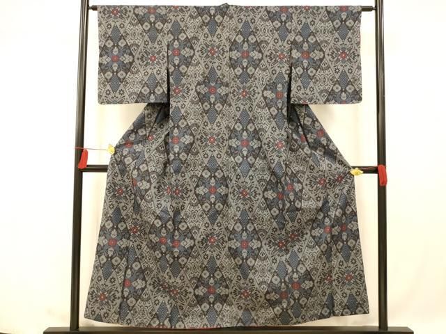 ぴ*の様 着物 裄68 本場大島紬 正絹 東京ますいわ屋 素敵な花の絣 U-97 正絹 本場大島紬 蚊絣【ますいわ屋】(裄68.5cm) - メルカリ