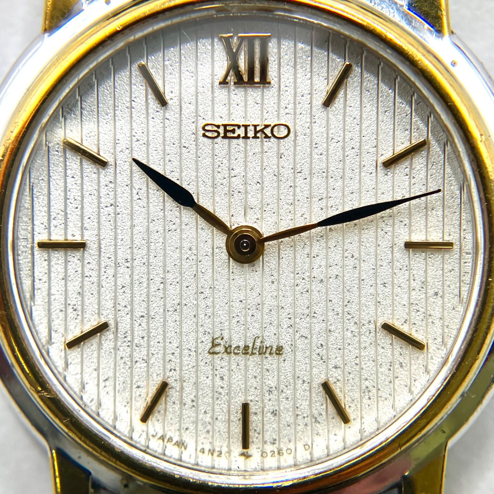 文字盤のテクスチャーが⭐️とても綺麗】SEIKO/セイコー EXCELINE エクセリーヌ 2針 金銀コンビ レディース クォーツ 腕時計  レザーベルト 4N20-0090（AYA） - メルカリ