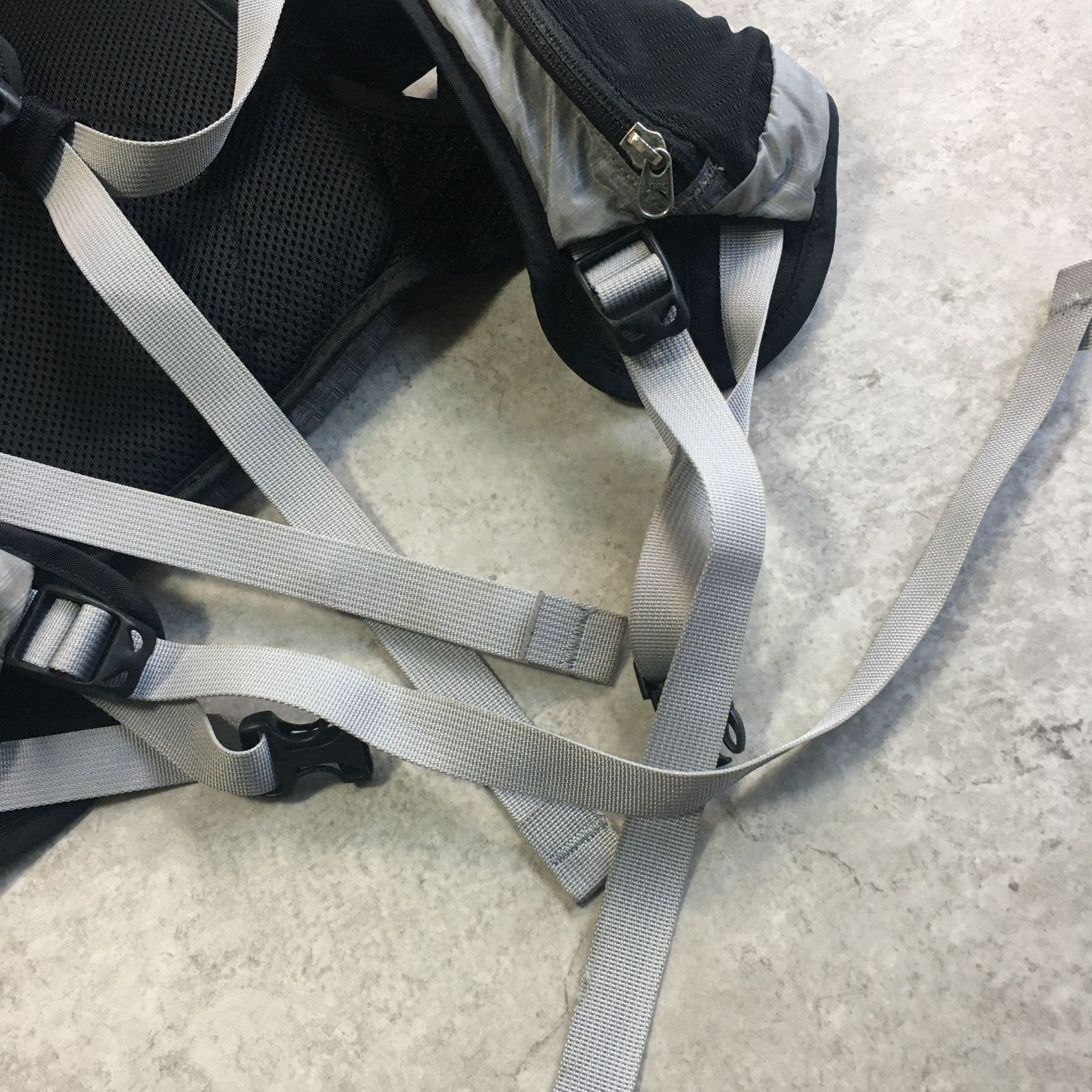 patagonia パタゴニア バックプリントフーディー patagonia Houdini Pack【silver】パタゴニア フーディーニ