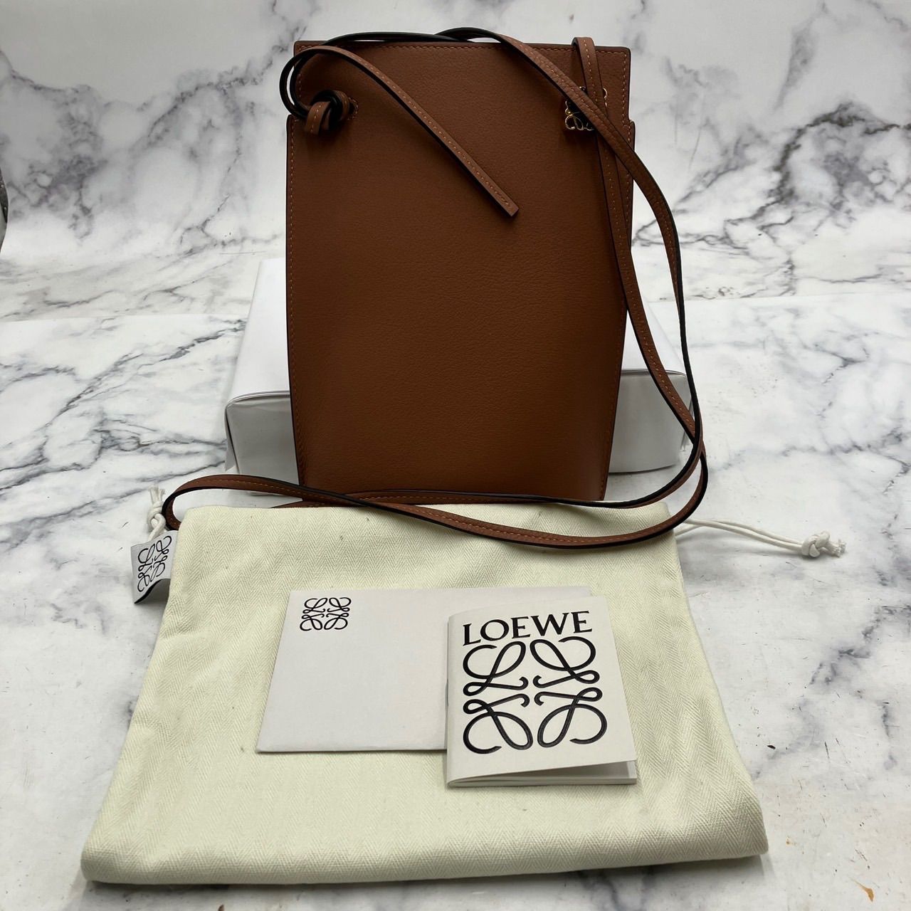 LOEWEロエベ　週末値下げ ○【値下げ交渉可能】ほぼ未使用！LOEWE ロエベ ダイスポケット