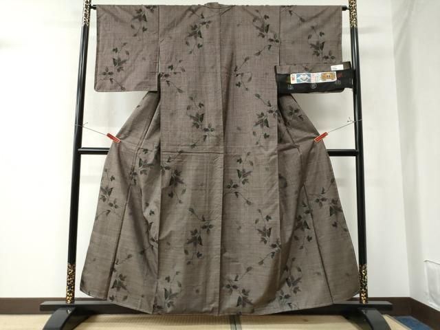 平和屋着物○本場大島紬 9マルキ 泥染め 枝花文 岩山光則作