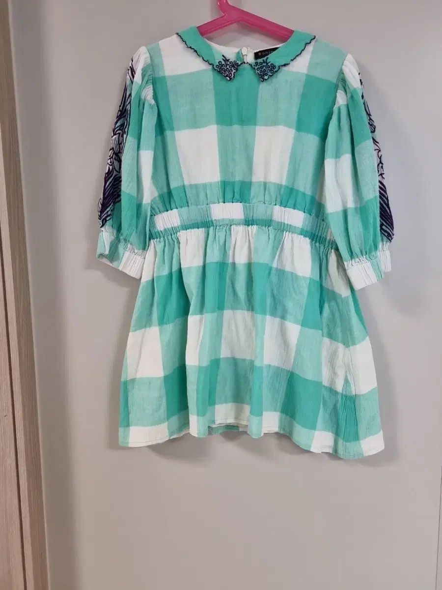 チェック エンブロイダリー