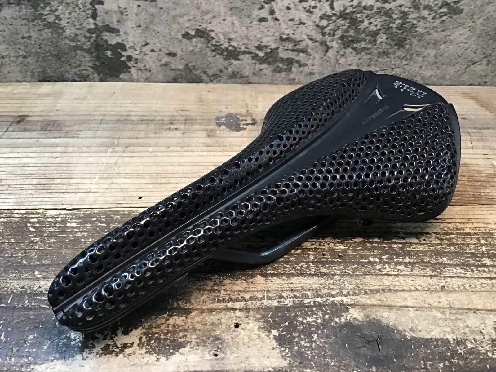 フィジーク　fizik 3Dプリントサドル　カーボンレール フィジーク fizik 3Dプリントサドル カーボンレール サドル