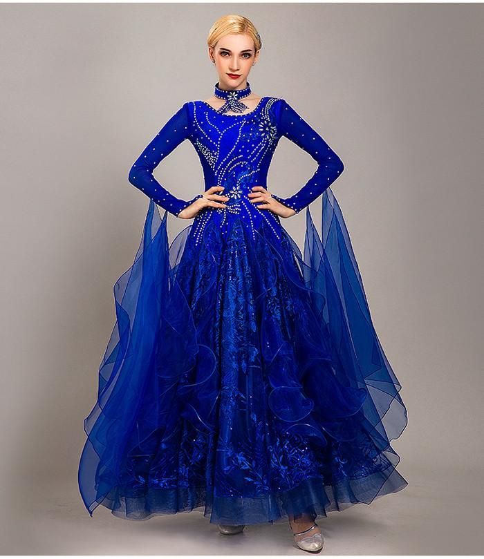 広がる裾 ワンピース