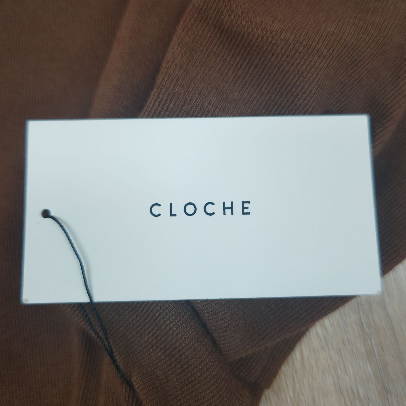 未使用タグ付き。美品。CLOCHE。クロシェ。ニット。ブラウン系。02