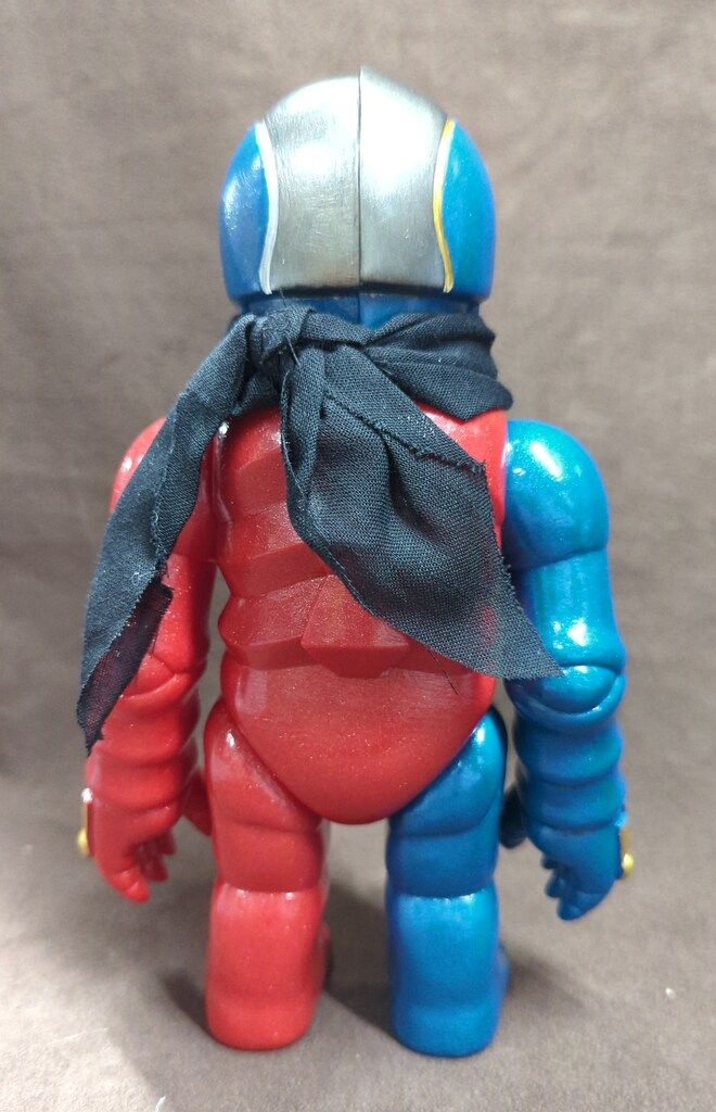 REALHEAD マニジロー 赤ラメ/紺ラメ成型 - メルカリ