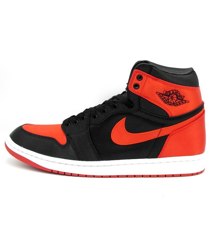 ナイキ NIKE 【 WMNS AIR JORDAN 1 Retro High OG Satin Bred FD4810 061 】 ウィメンズ エア ジョーダン 1 レトロ ハイ サテン ブレッド スニーカー　h1345