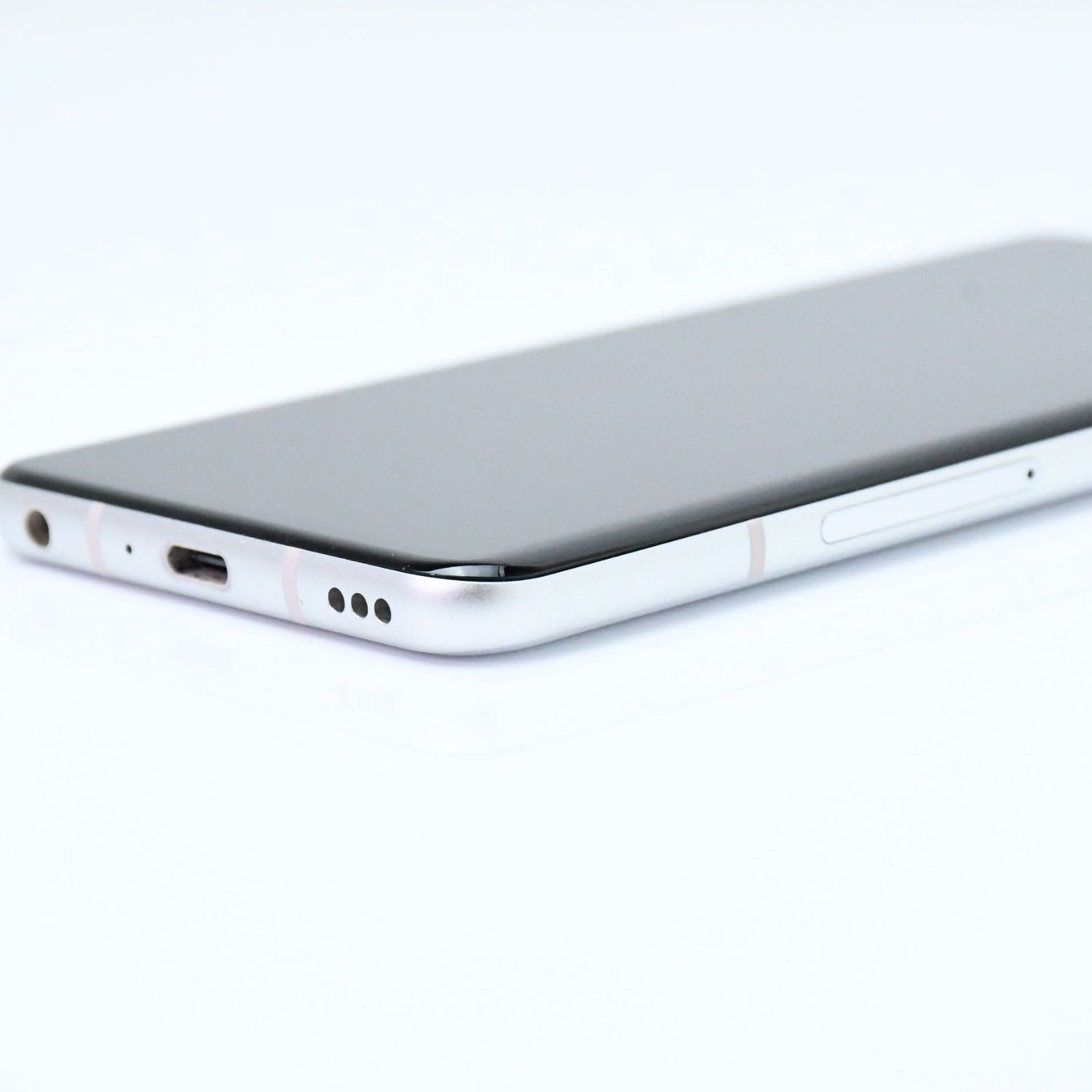 美品 SIMフリー LG style3 L-41A 64GB ホワイト電池良好 美品 SIMフリー LG style3 L-41A 64GB ホワイト電池良好