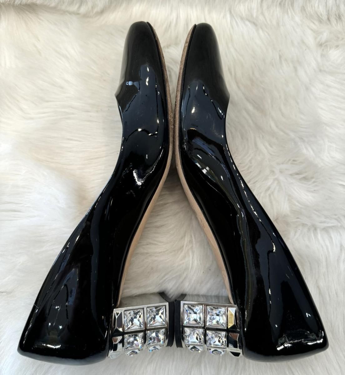 【魂】MIU MIU ミュウミュウ　ラインストーン付きエナメルパンプス MIUMIU （ミュウミュウ） ﾋﾞｼﾞｭｰ ﾊﾟﾝﾌﾟｽ 靴 靴/ﾚﾃﾞｨｰｽ Black