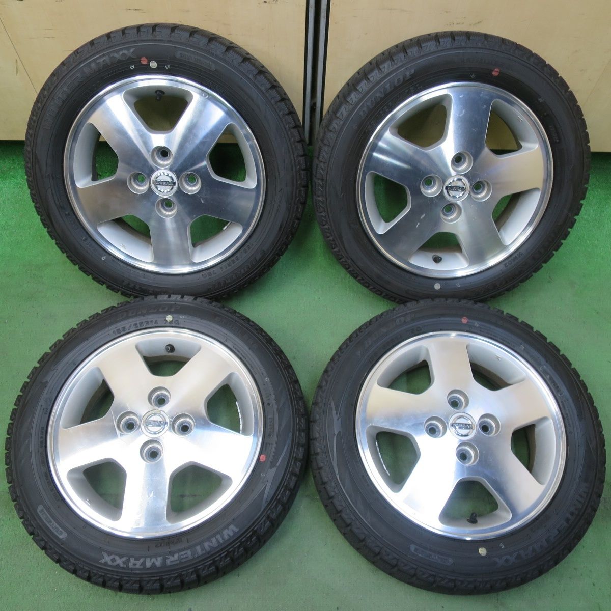 バリ溝 24年 ほぼ10分 日産 オッティ 三菱 ekワゴン 純正 155 65R14 スタッドレス ダンロップ ウインターマックス WM02 14インチ PCD100 4H 5092202イス