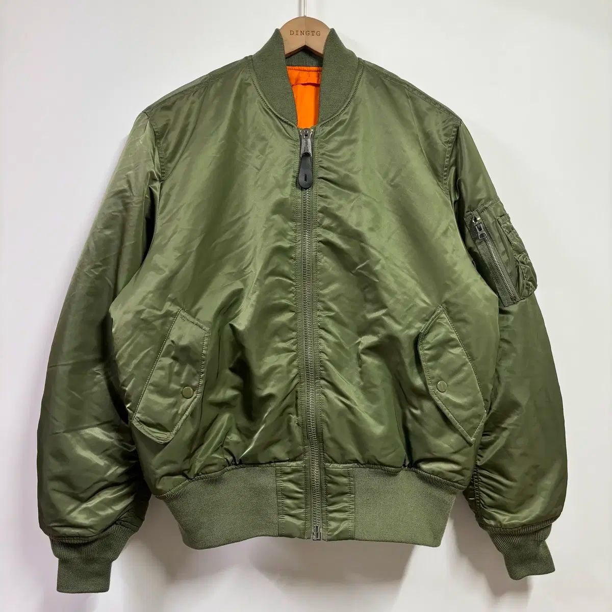 M アルファ インダストリーズ USAF MA-1 ジャケット