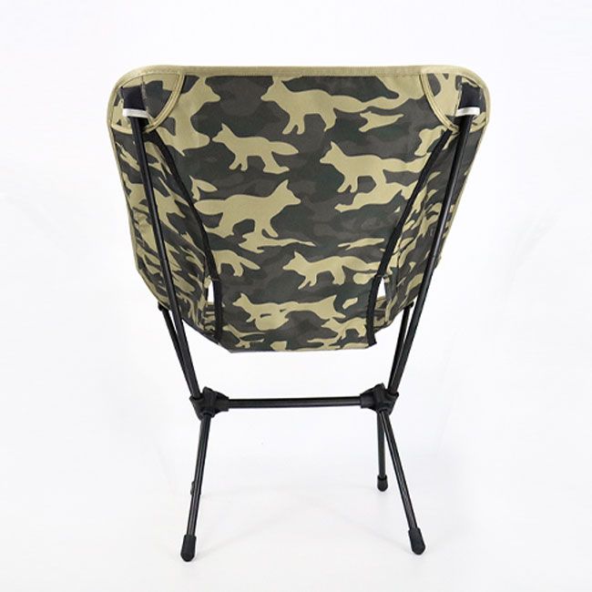 MAISON KITSUNE メゾン キツネ Maison Kitsune Camp x Helinox Chair L ヘリノックス  折りたたみチェア 34989 カモフラージュフォックス アウトドア キャンプ バーベキュー 軽量 一人掛け ソロキャンプ