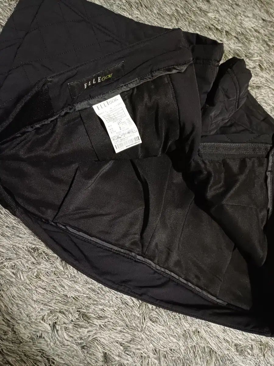 73 ELLE ゴルフウェア ダイヤモンド キルト ダウン レディース 半ズボン 29 WWW_SMP1DAWEKUDUS_SCH_ID