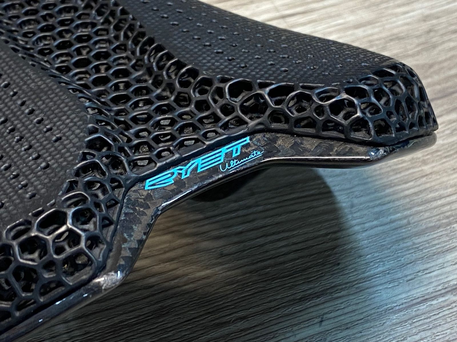 新品 RYET カーボン 3Dプリントサドル RYET 3Dプリントサドル 超軽量