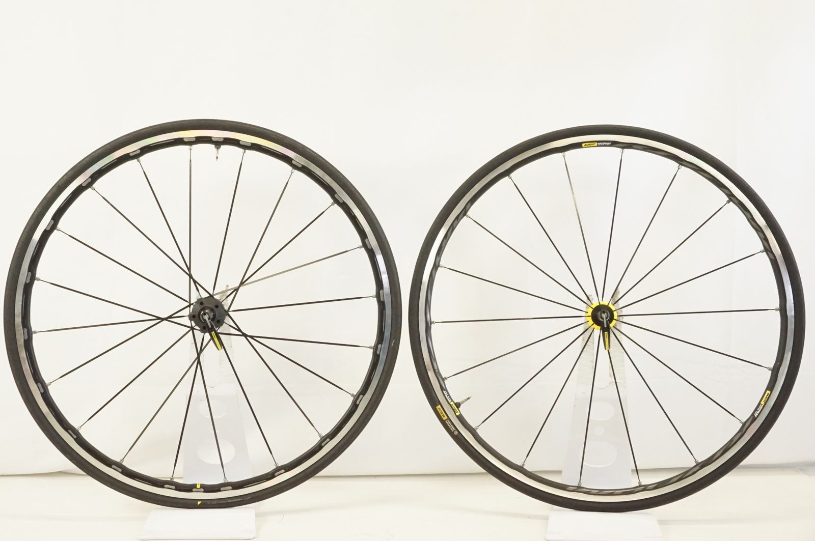 マビック KSYRIUM PRO UST MAVIC ７００ｃ　１１速 MAVIC 「マビック」 KSYRIUM PRO CARBON UST DISC TDF シマノ 11