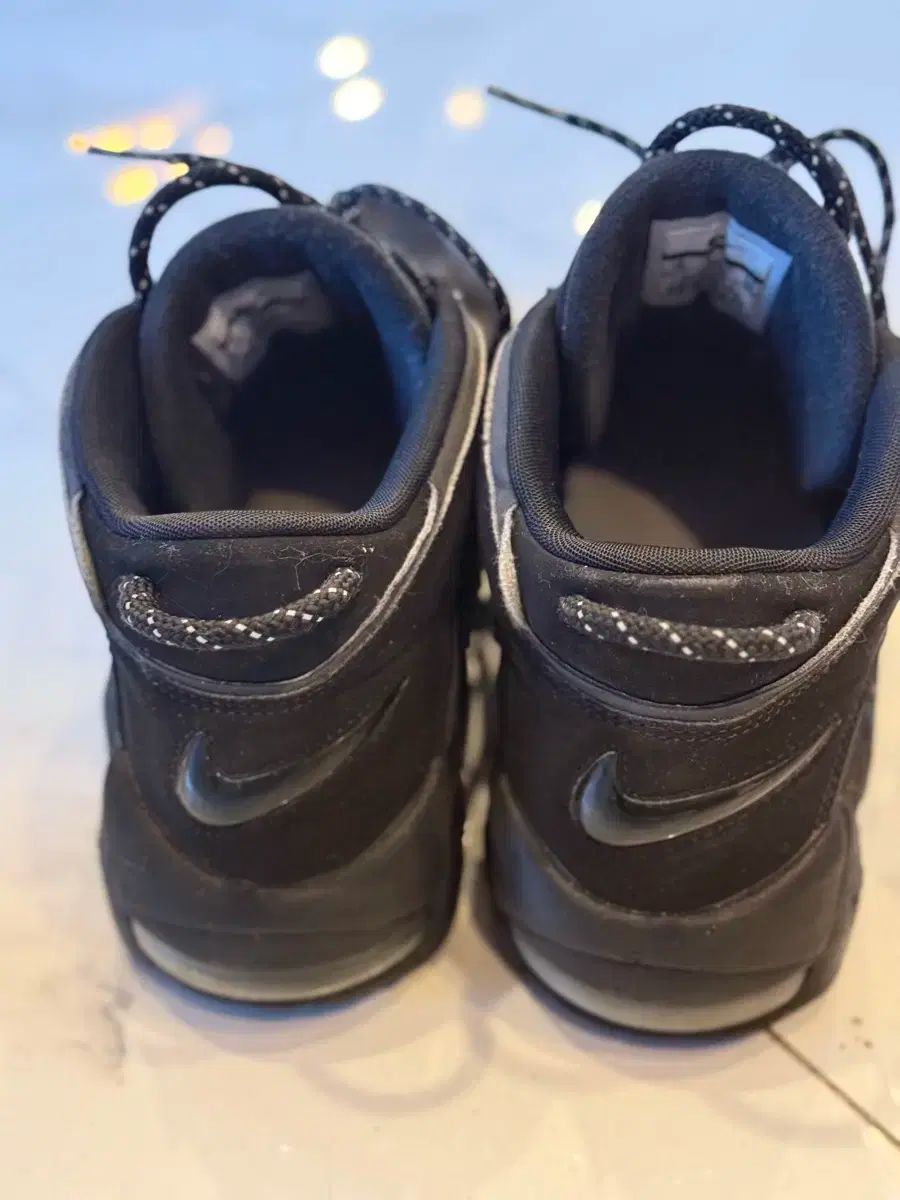 際立った NIKE ナイキ アップテンポ オールブラック 280 【熱い販売】