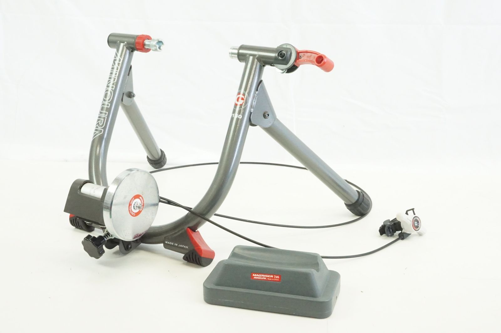ミノウラ 室内トレーナー V130 固定ローラー Amazon | MINOURA