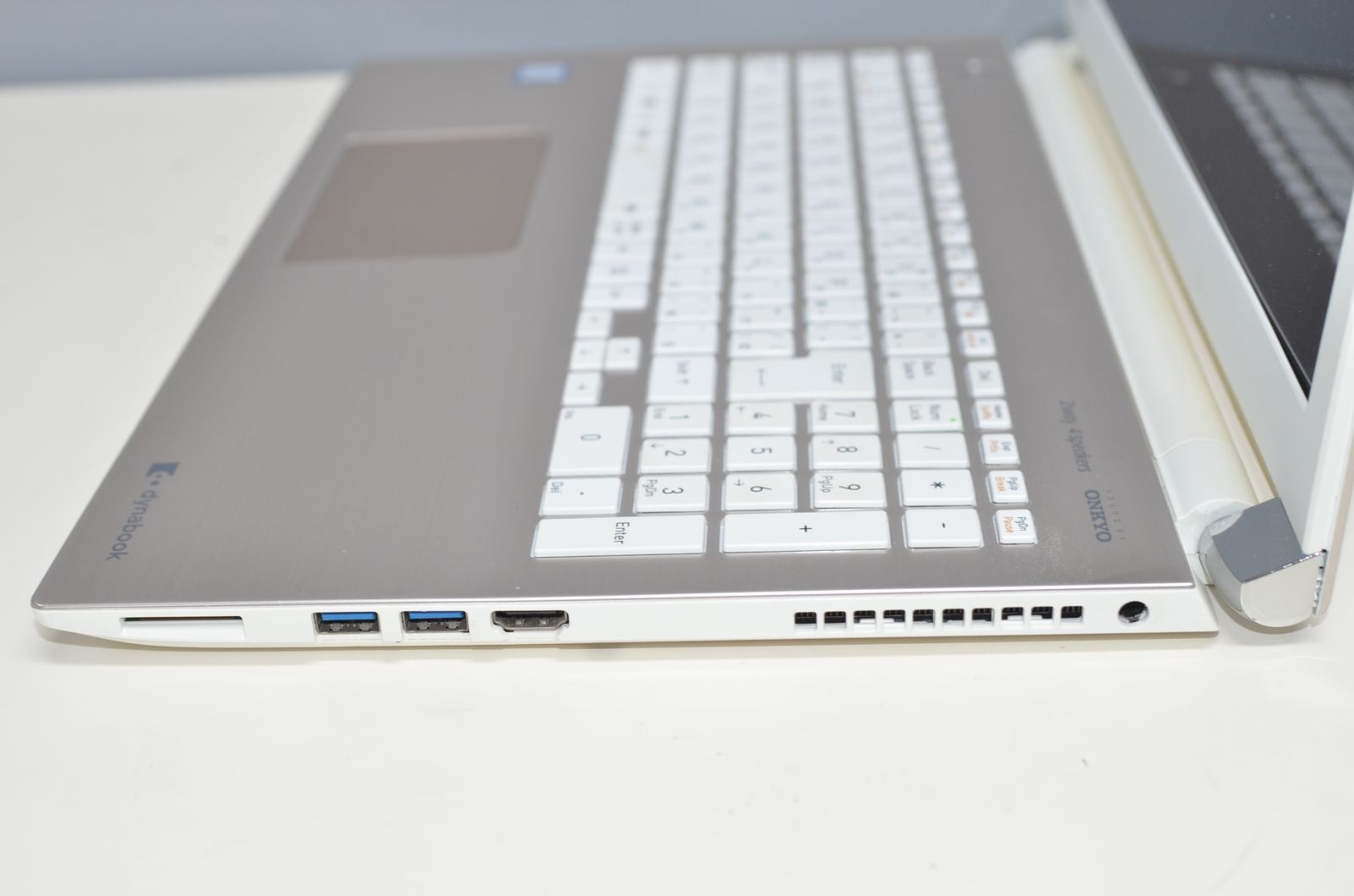 中古良品ノートパソコン 東芝 P1-X5JD-EG Windows11+office 爆速SSD256GB core i5-8250U/メモリ8GB/ 15.6インチ/webカメラ/DVDマルチ/24H2 - メルカリ 中古良品ノートパソコン 東芝 P1-X5JD-EG Windows11+office 爆速SSD256GB core i5-8250U/メモリ8GB/ 15.6インチ/webカメラ/DVDマルチ/24H2 - メルカリ